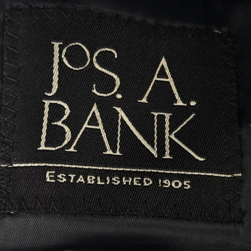 Jos. A. Bank Mens 39R Charcoal Gray Pinstripe 100% Wool Two-Button Blazer - Picture 5 of 6